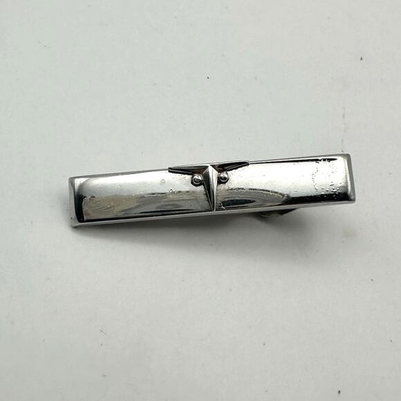 Swank Mens Tie Clip Silver tone Vintage Classic Traditiianal Accessory - Picture 1 of 6